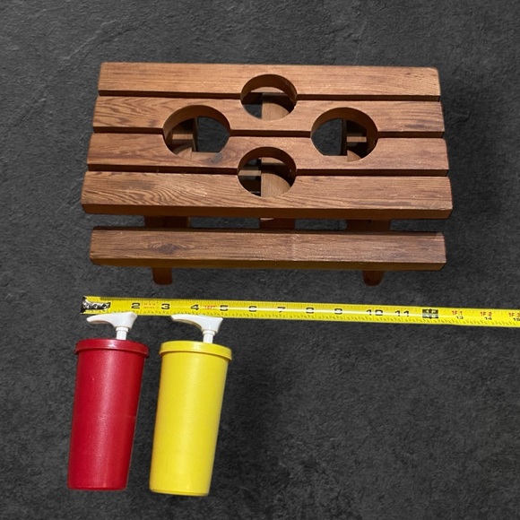 Tupperware brand  picnic table mini set . Missing salt and pepper shakers - Picture 3 of 11